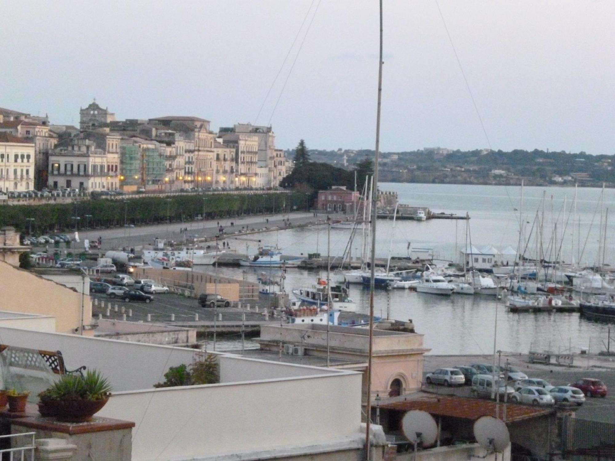 سيراكوزا B&B Le Grand Bleu Siracusa - One Hundred Steps From Ortigia -Sea View - المظهر الخارجي الصورة